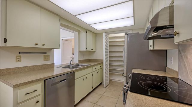 2637 JAVA PLUM AVENUE, Sarasota, FL 34232