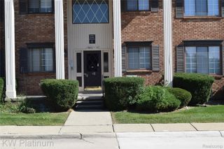 19809 N Ridgemont Street 45, St. Clair Shores, MI 48080