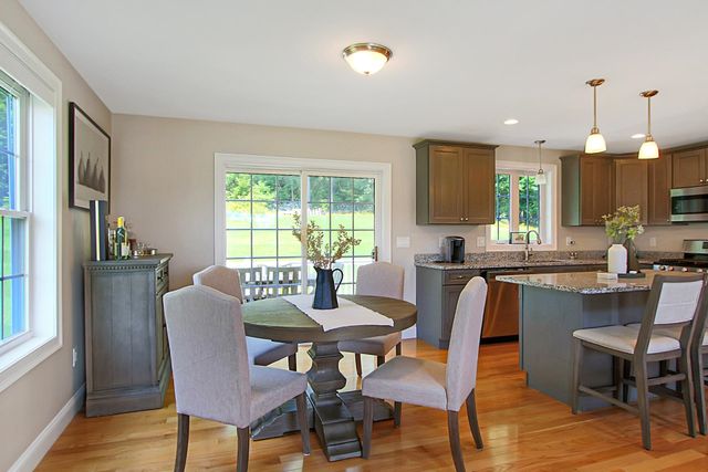 24 Riley Road, Mont Vernon, NH 03057
