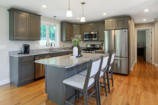 24 Riley Road, Mont Vernon, NH 03057