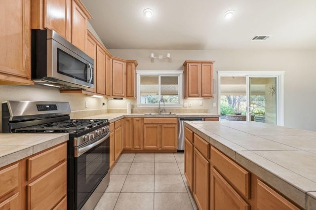 4540 Cerro Lane, Redding, CA 96001