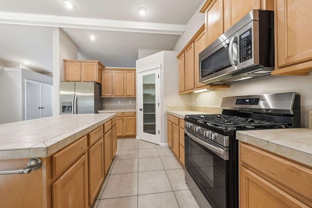 4540 Cerro Lane, Redding, CA 96001