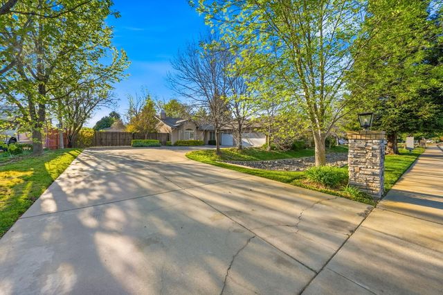 4540 Cerro Lane, Redding, CA 96001
