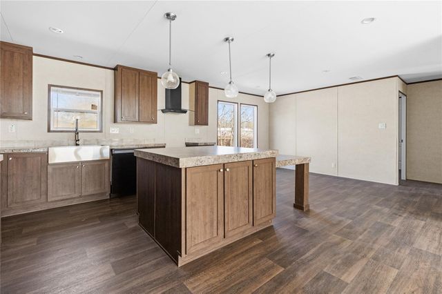 548 Ashlawn Drive, Conroe, TX 77303