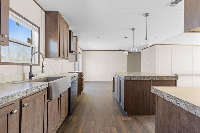 548 Ashlawn Drive, Conroe, TX 77303