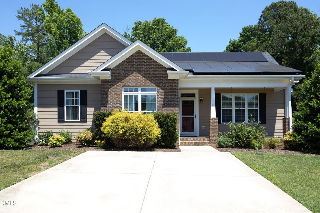 728 Aspenwood Drive, Graham, NC 27253