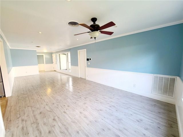 5710 Hinman Dr, Corpus Christi, TX 78412