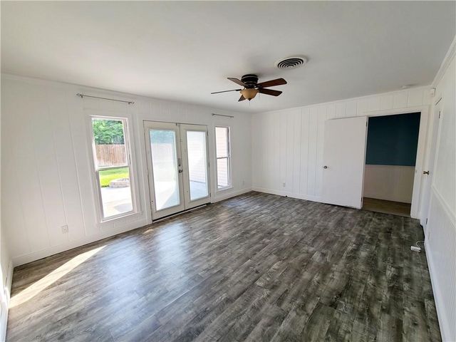 5710 Hinman Dr, Corpus Christi, TX 78412