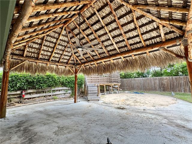 5710 Hinman Dr, Corpus Christi, TX 78412
