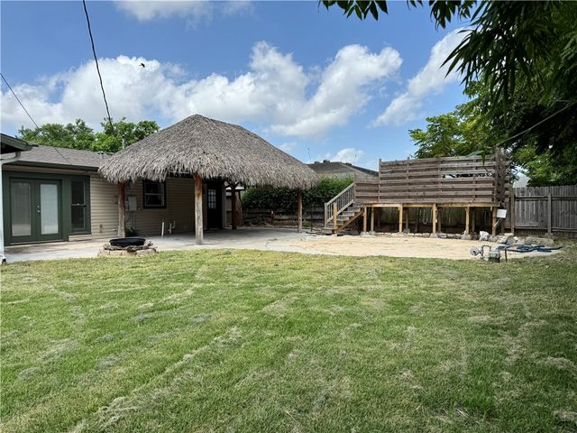 5710 Hinman Dr, Corpus Christi, TX 78412