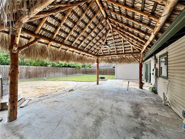 5710 Hinman Dr, Corpus Christi, TX 78412