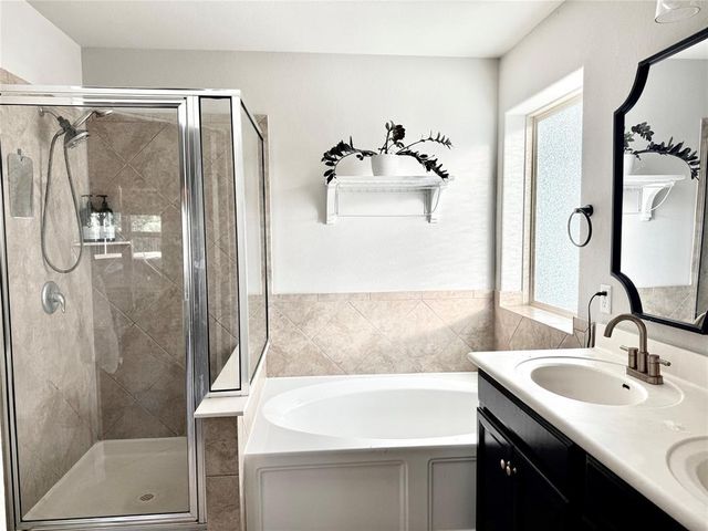 408 Wincliff DR, Buda, TX 78610