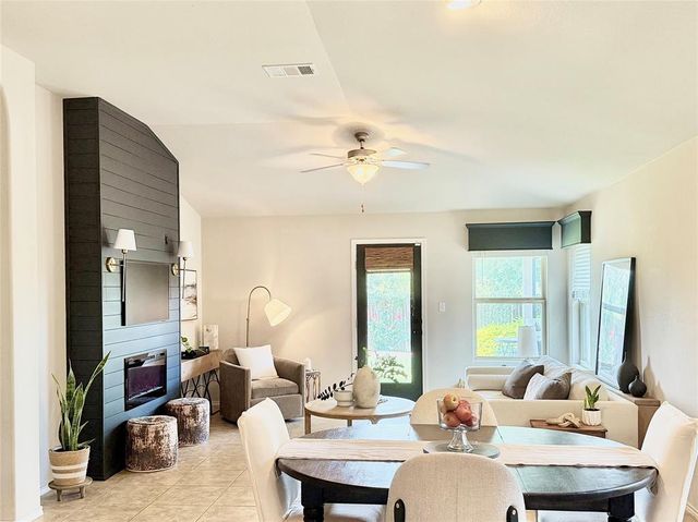 408 Wincliff DR, Buda, TX 78610