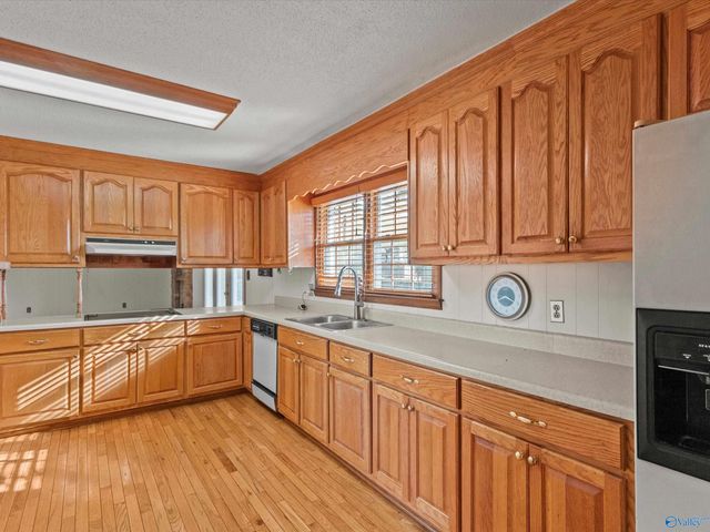 16088 Lucas Ferry Road, Athens, AL 35611