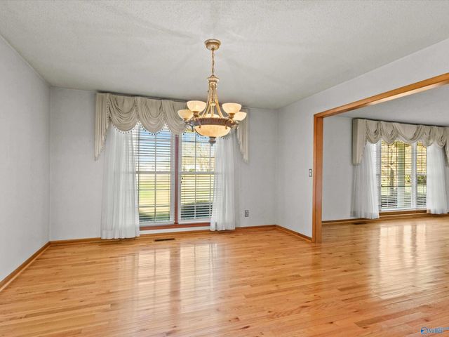 16088 Lucas Ferry Road, Athens, AL 35611