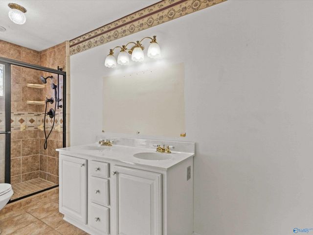 16088 Lucas Ferry Road, Athens, AL 35611