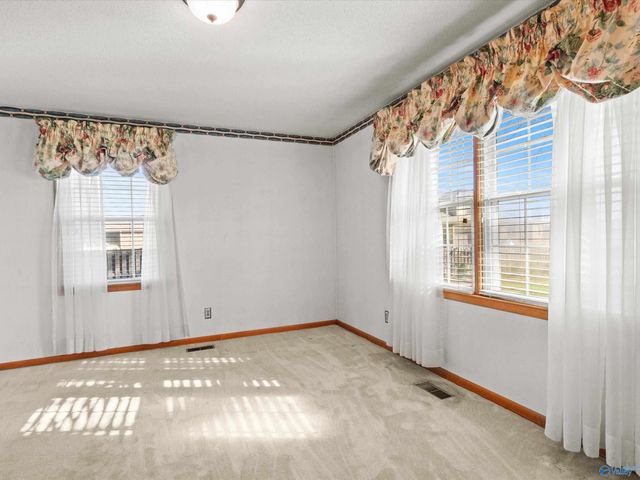 16088 Lucas Ferry Road, Athens, AL 35611