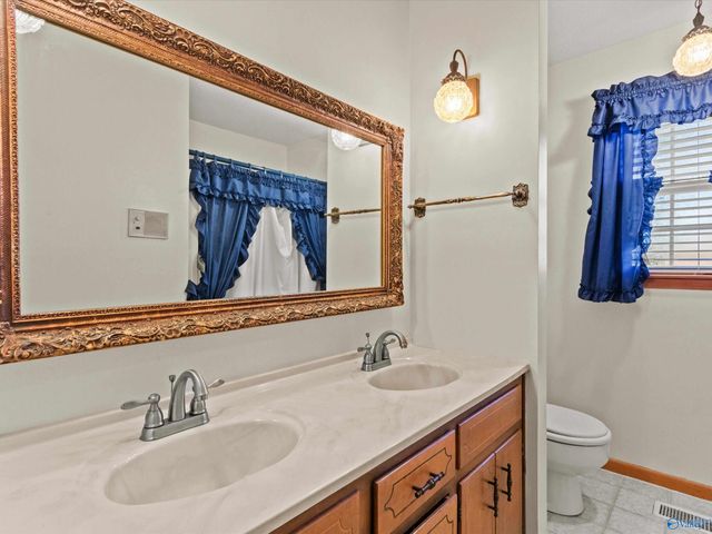 16088 Lucas Ferry Road, Athens, AL 35611