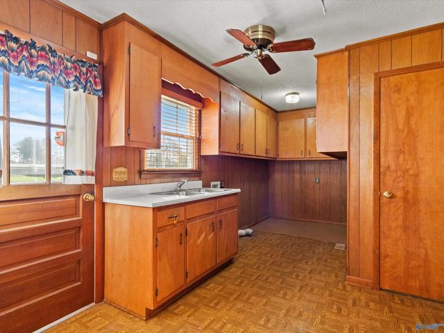 16088 Lucas Ferry Road, Athens, AL 35611