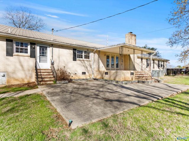 16088 Lucas Ferry Road, Athens, AL 35611