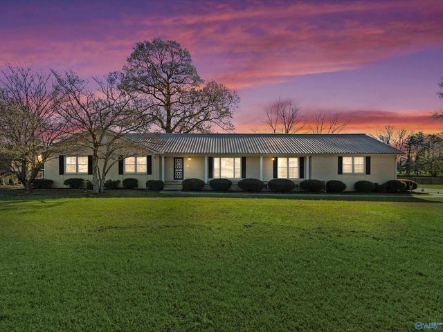 16088 Lucas Ferry Road, Athens, AL 35611