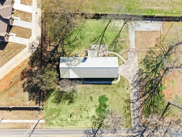 16088 Lucas Ferry Road, Athens, AL 35611