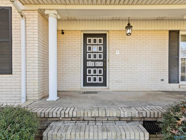 16088 Lucas Ferry Road, Athens, AL 35611