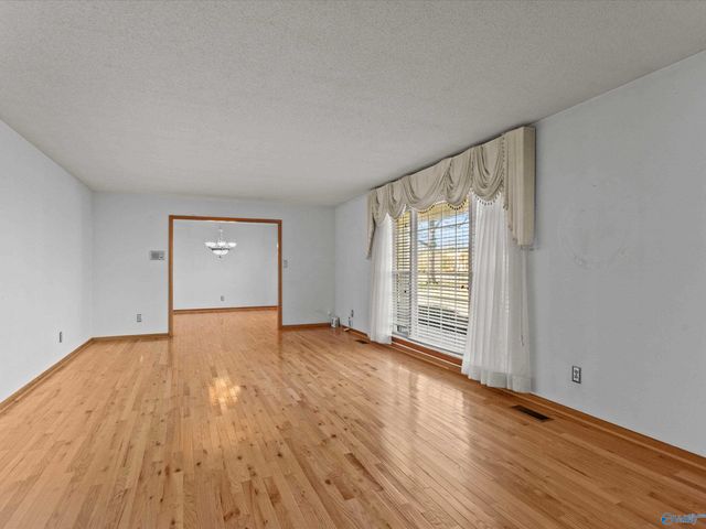 16088 Lucas Ferry Road, Athens, AL 35611