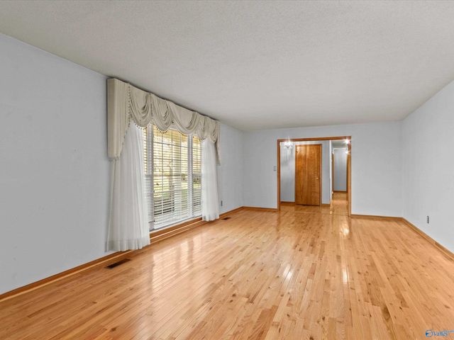 16088 Lucas Ferry Road, Athens, AL 35611