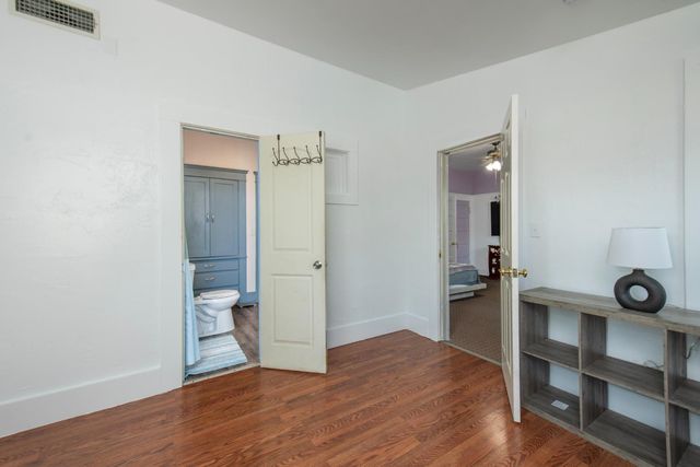 720 N Poplar Avenue, Fresno, CA 93728