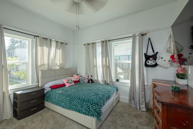 720 N Poplar Avenue, Fresno, CA 93728