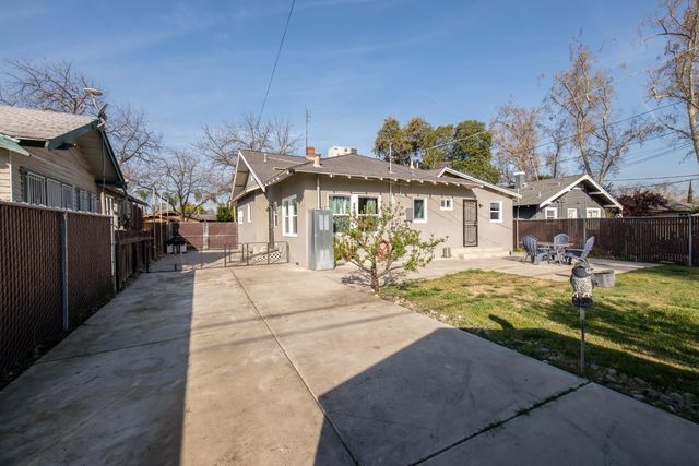 720 N Poplar Avenue, Fresno, CA 93728