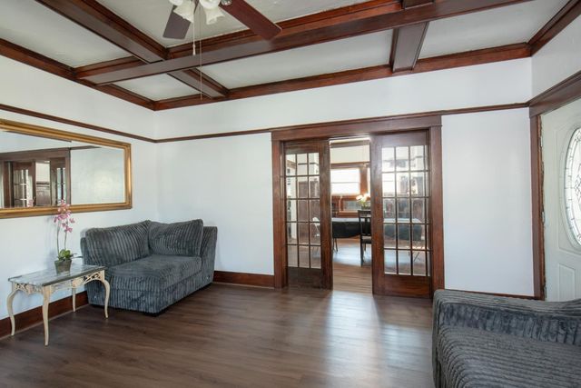 720 N Poplar Avenue, Fresno, CA 93728