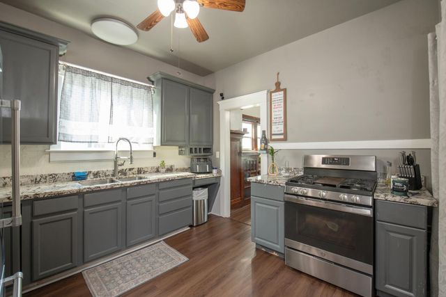 720 N Poplar Avenue, Fresno, CA 93728