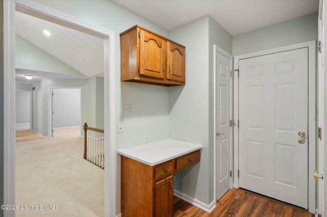 413 Sam Dr, Louisville, KY 40214