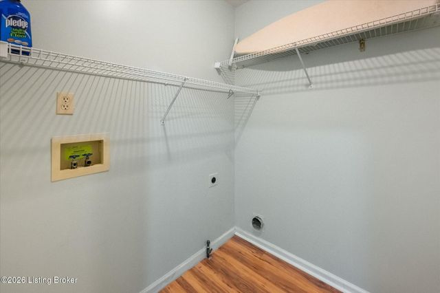 413 Sam Dr, Louisville, KY 40214