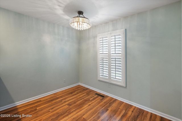 413 Sam Dr, Louisville, KY 40214