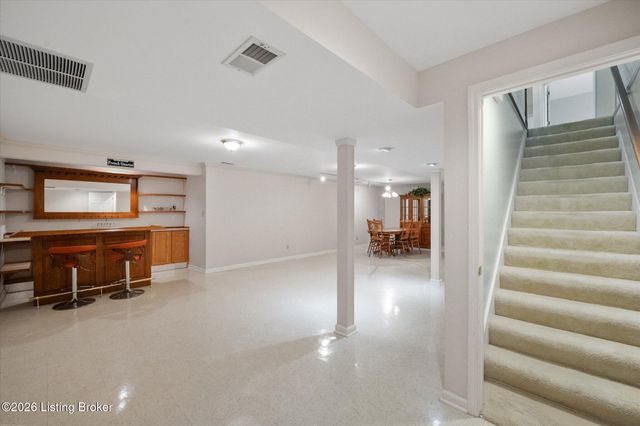 413 Sam Dr, Louisville, KY 40214