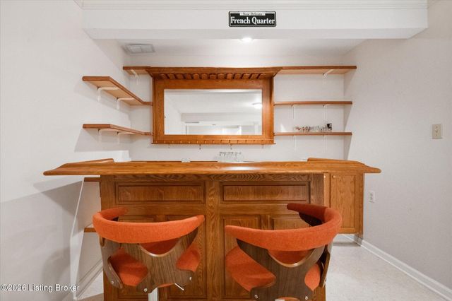 413 Sam Dr, Louisville, KY 40214