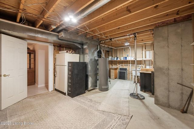 413 Sam Dr, Louisville, KY 40214