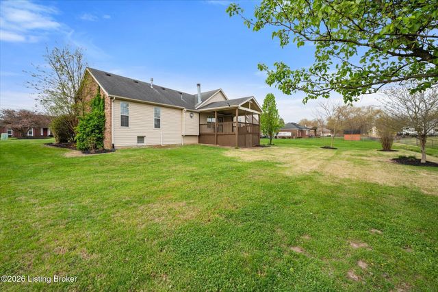 413 Sam Dr, Louisville, KY 40214