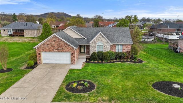 413 Sam Dr, Louisville, KY 40214