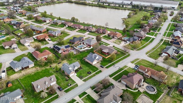 413 Sam Dr, Louisville, KY 40214