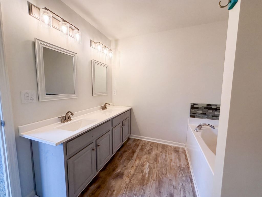 Image 11 of property listing at 4809 Harvest Moon Court, Summerville, SC 29485