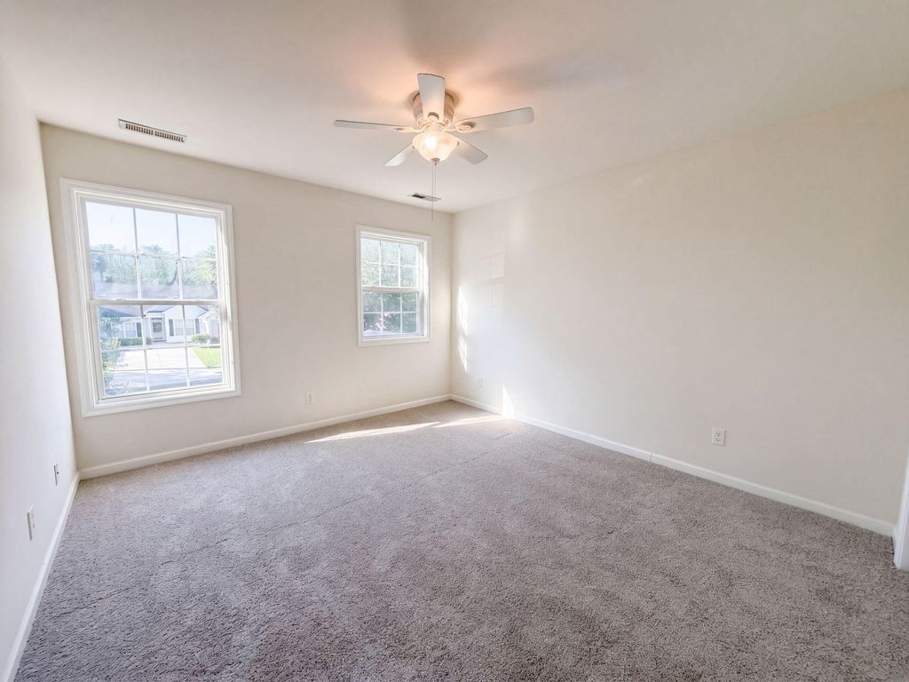 Image 12 of property listing at 4809 Harvest Moon Court, Summerville, SC 29485
