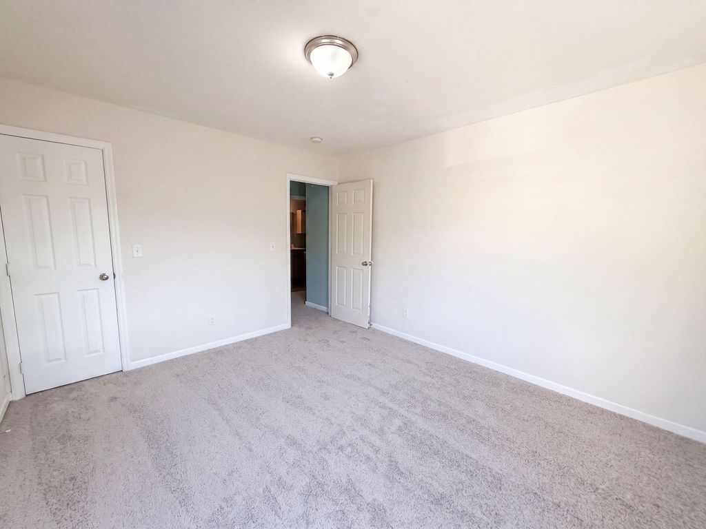 Image 16 of property listing at 4809 Harvest Moon Court, Summerville, SC 29485