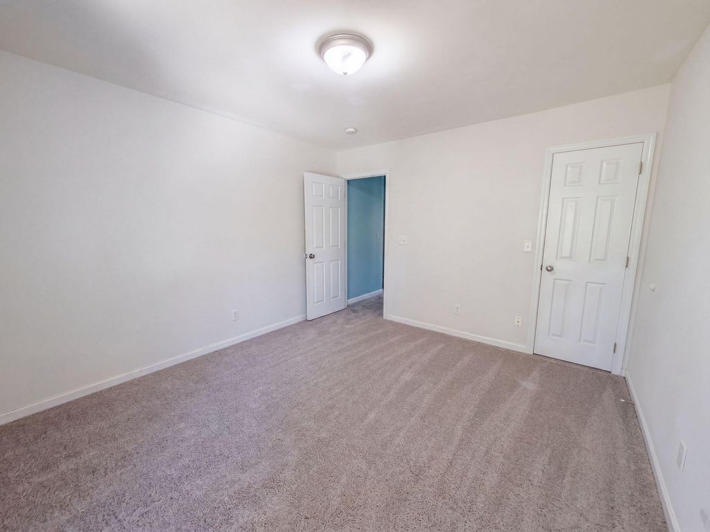 Image 18 of property listing at 4809 Harvest Moon Court, Summerville, SC 29485