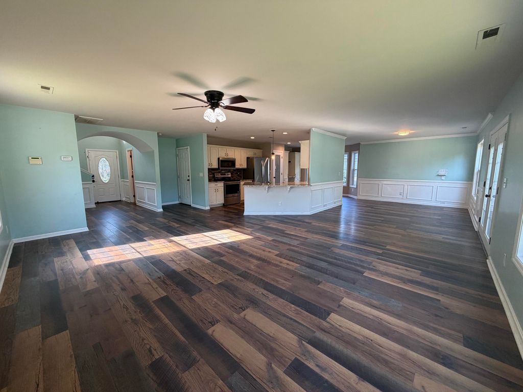 Image 3 of property listing at 4809 Harvest Moon Court, Summerville, SC 29485