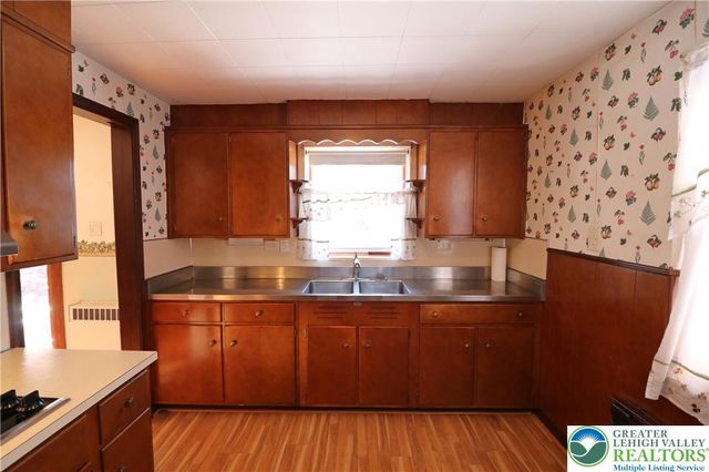 251 10th Avenue, Bethlehem City, PA 18018