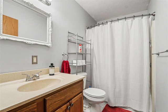 935 N Wattles Road, Battle Creek, MI 49014